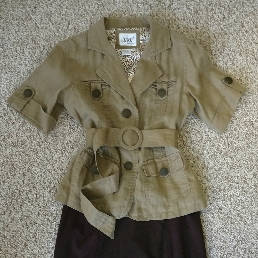 LAL short sleeve cuffed blazer